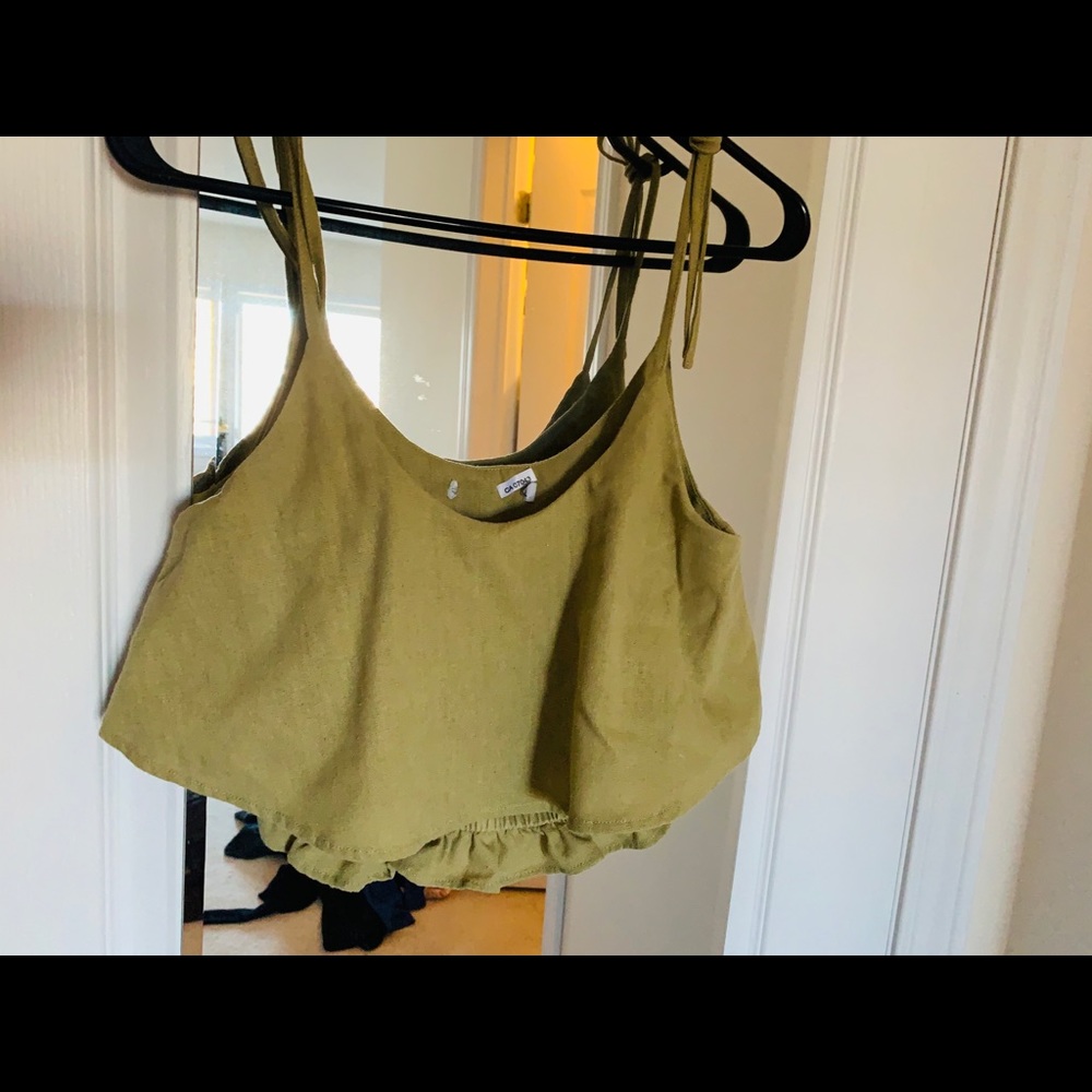 Top - Picture 2 of 4